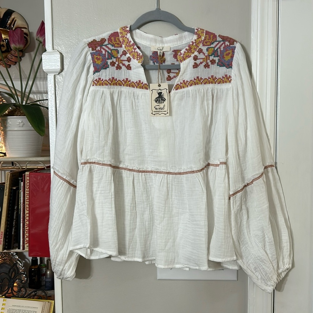Easel embroidered boho gauze top Size small NWT - Picture 3 of 7